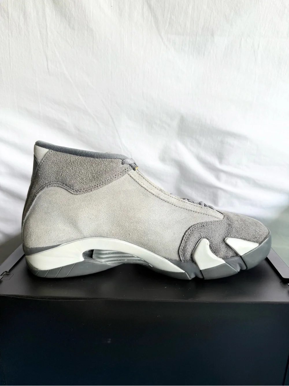 AUTHENTIC Jordan 14 Retro Flint Grey size 10 FJ3460-012 2024 PRE-OWNED